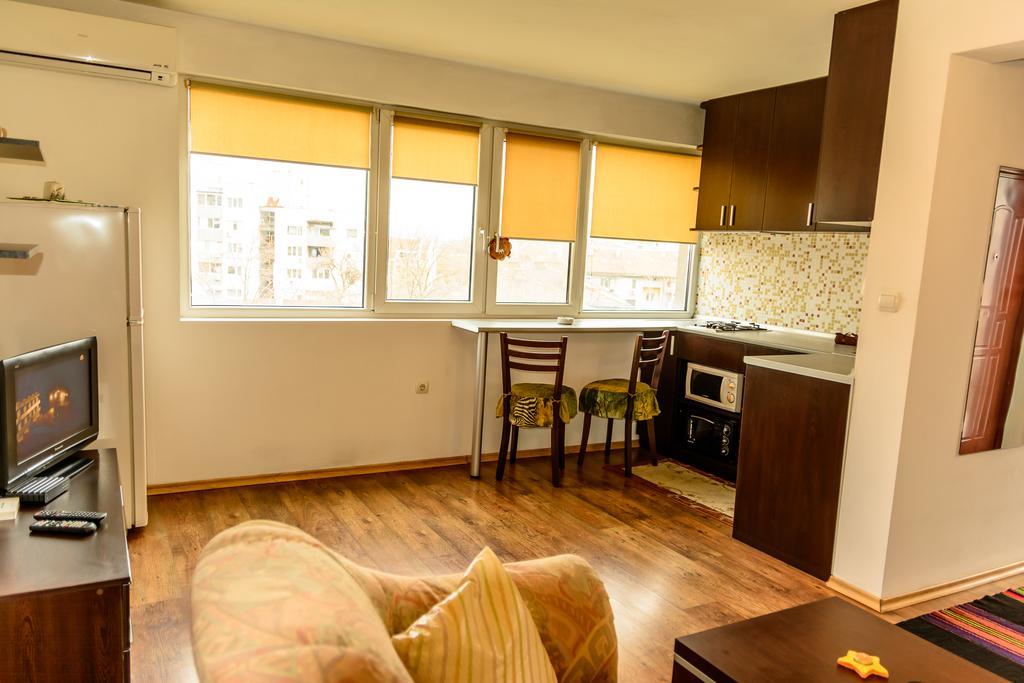 Apartment Leonardo Da Vinci Plowdiw Exterior foto